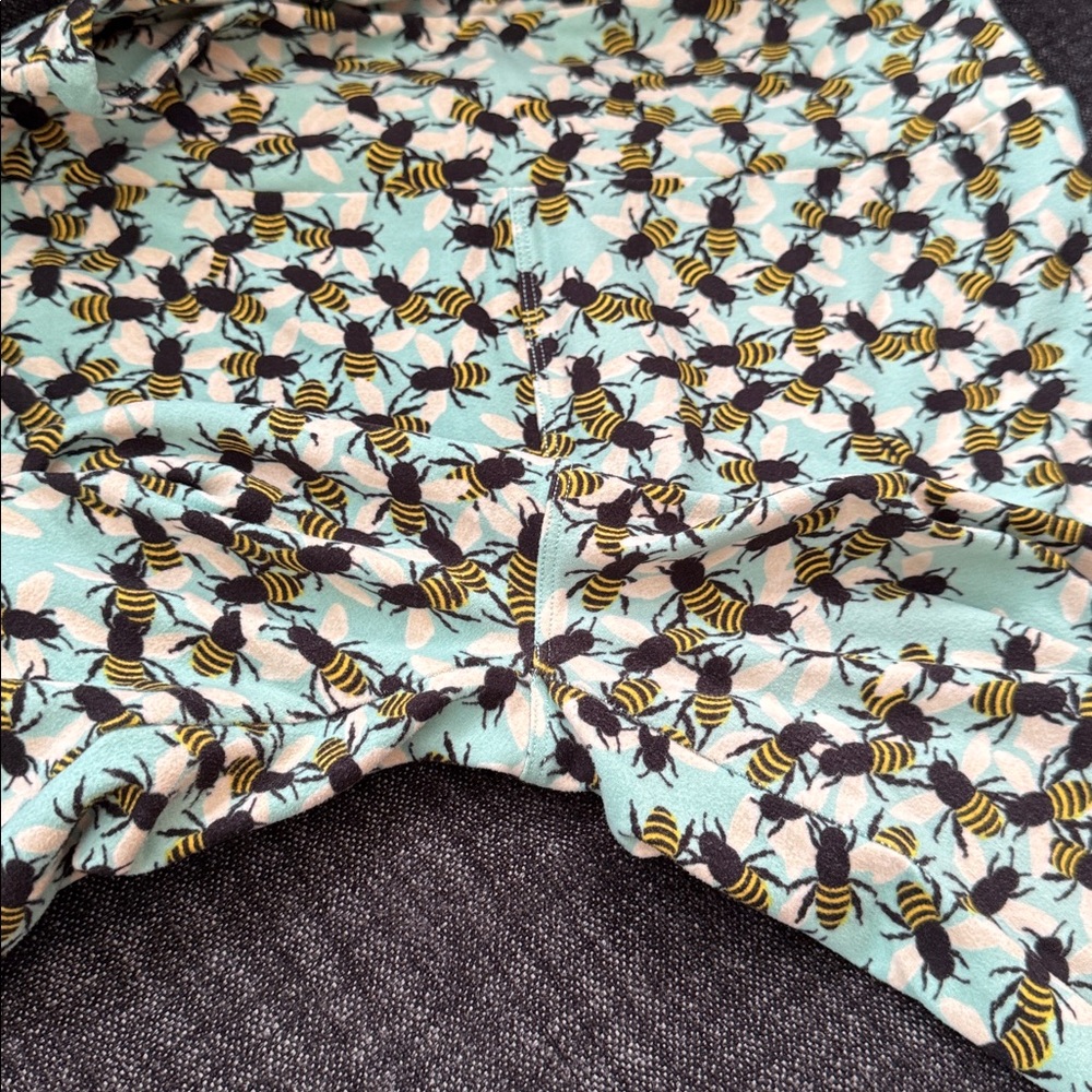 New without tags LuLaRoe OS bumblebee leggings - Picture 4 of 4